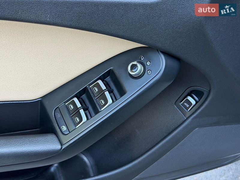 Седан Audi A4 2013 в Дніпрі