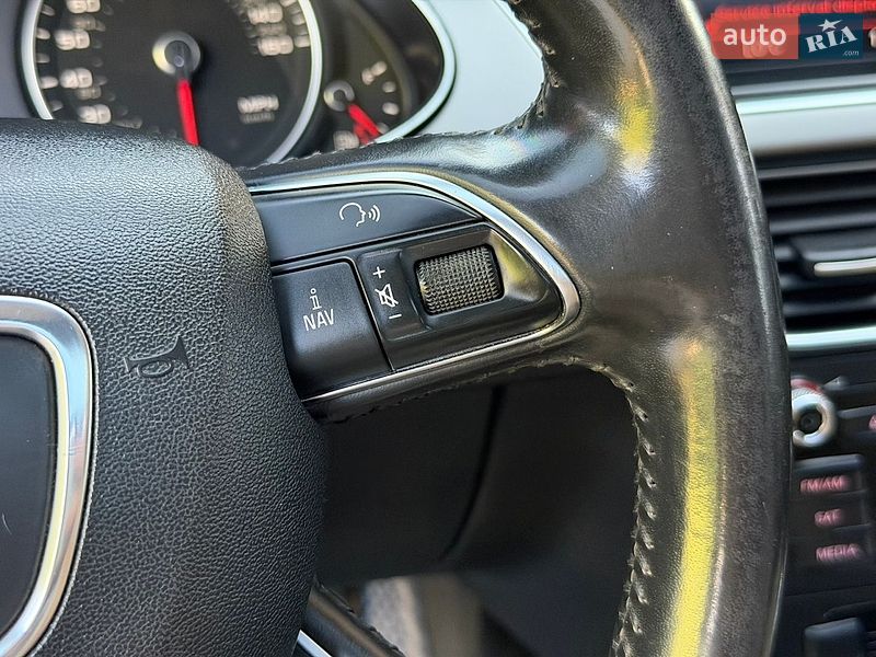 Седан Audi A4 2013 в Дніпрі