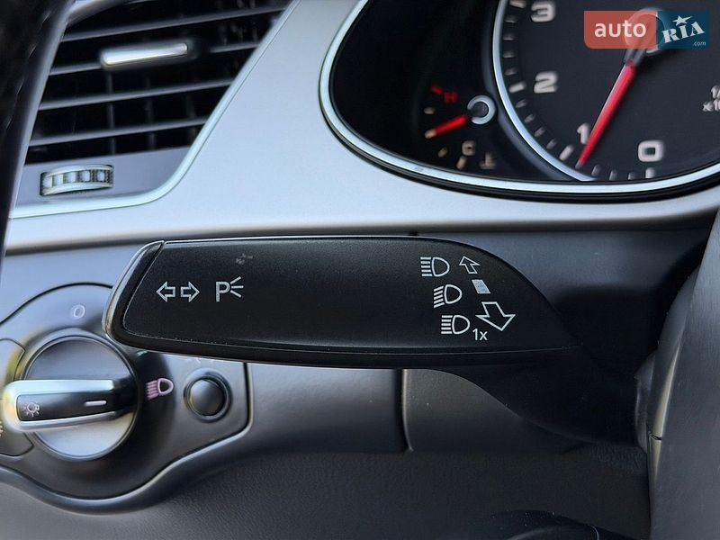 Седан Audi A4 2013 в Дніпрі