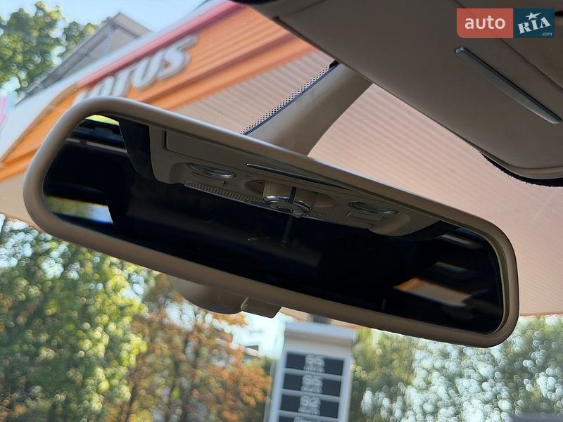 Седан Audi A4 2013 в Дніпрі