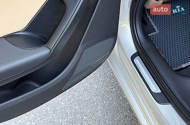 Седан Audi A4 2013 в Дніпрі