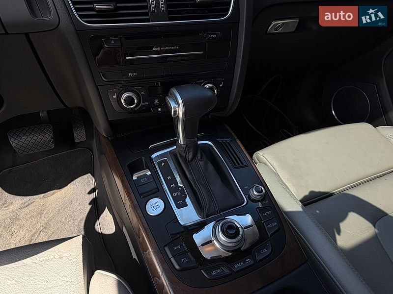 Седан Audi A4 2012 в Києві