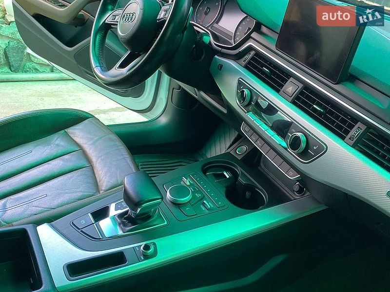 Седан Audi A4 2016 в Полтаві