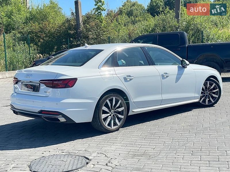 Седан Audi A4 2020 в Львове