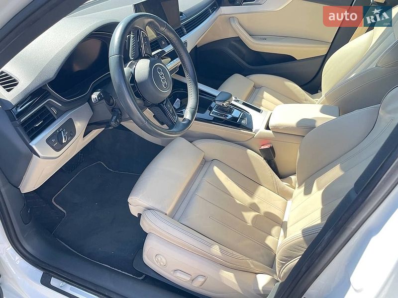 Седан Audi A4 2020 в Львове