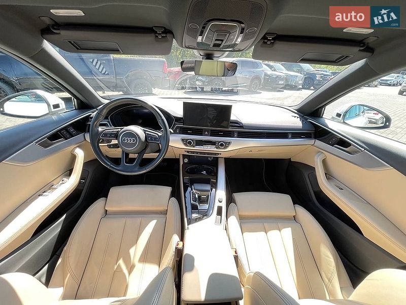 Седан Audi A4 2020 в Львове