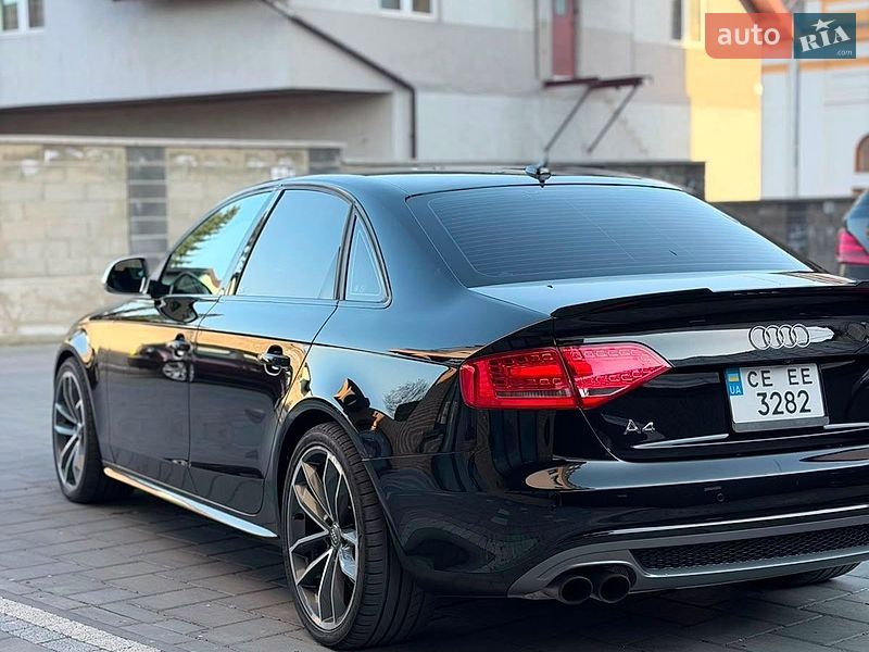 Седан Audi A4 2010 в Чернівцях