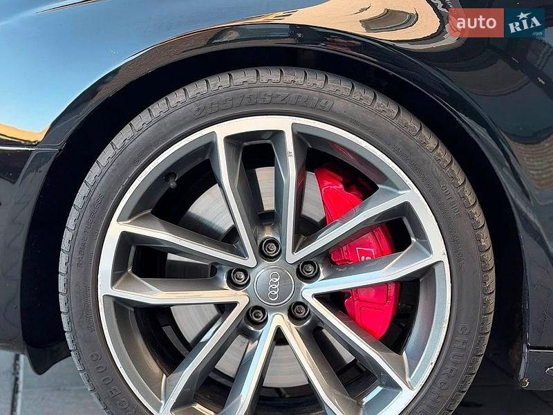 Седан Audi A4 2010 в Чернівцях