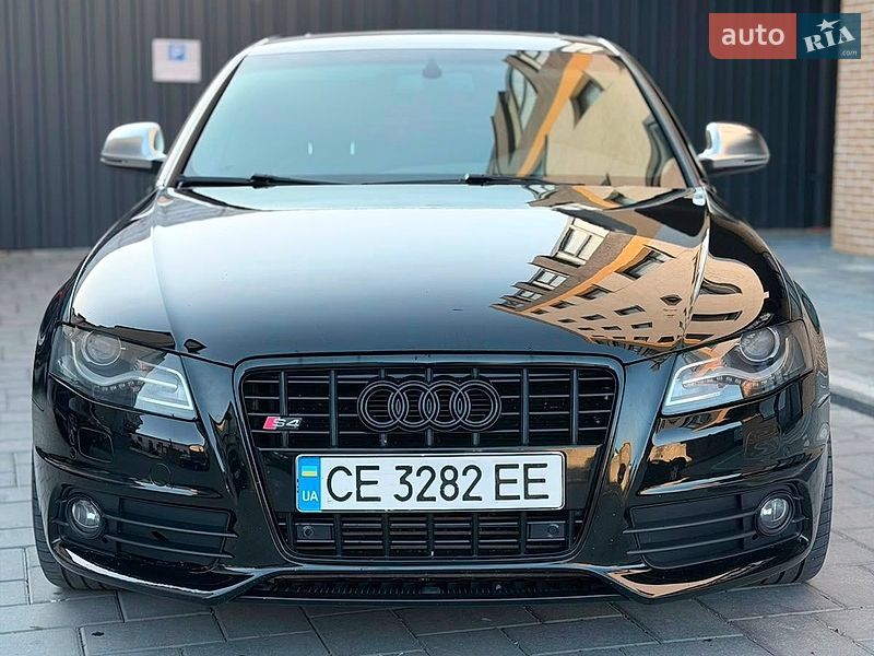 Седан Audi A4 2010 в Чернівцях