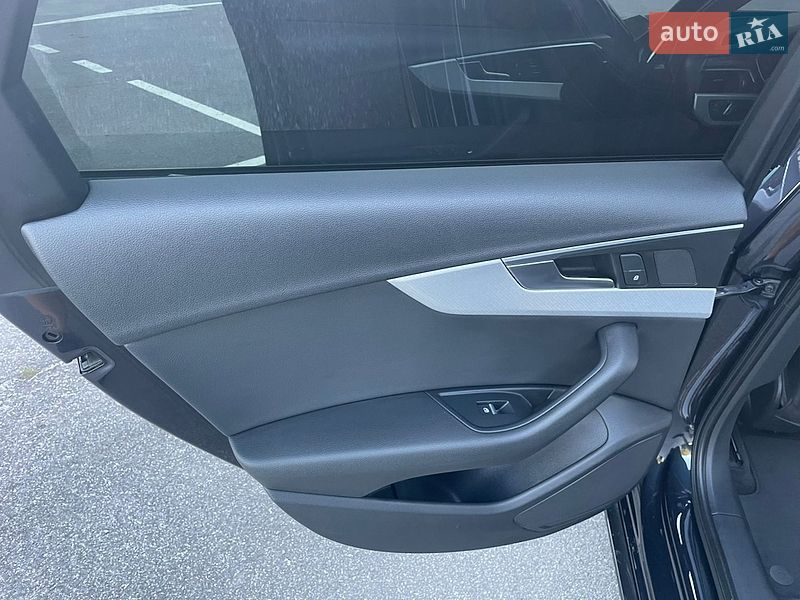 Седан Audi A4 2018 в Виннице