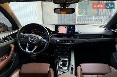 Седан Audi A4 2021 в Кам'янському