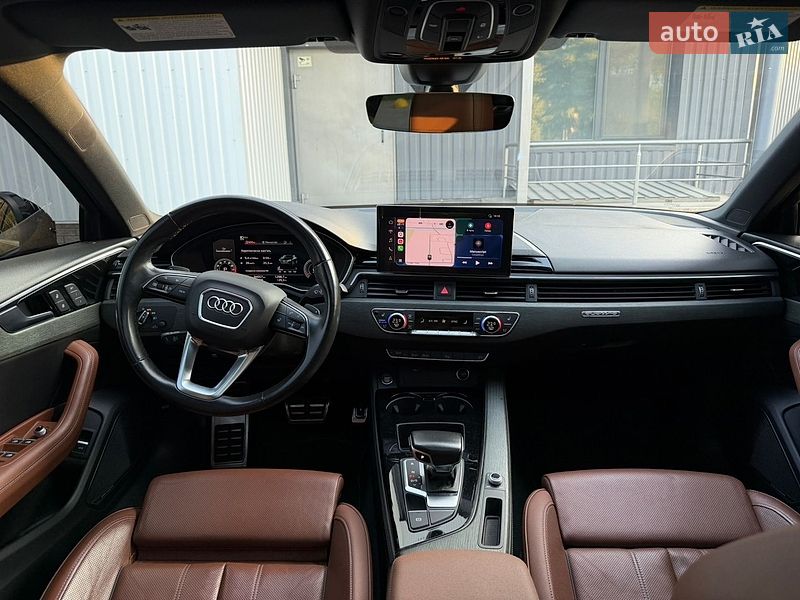 Седан Audi A4 2021 в Кам'янському