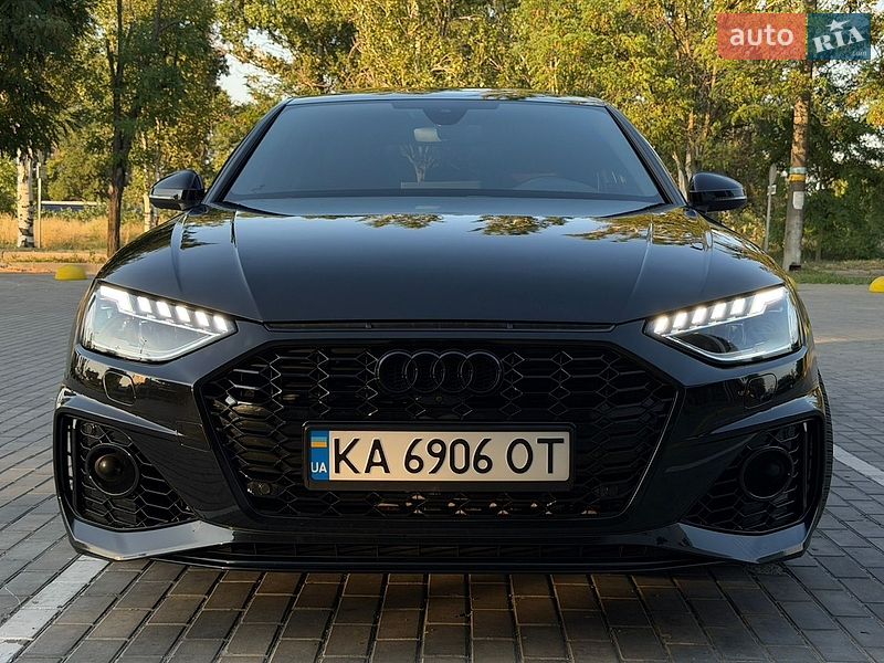 Седан Audi A4 2021 в Кам'янському