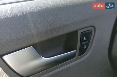 Седан Audi A4 2012 в Новій Водолагі