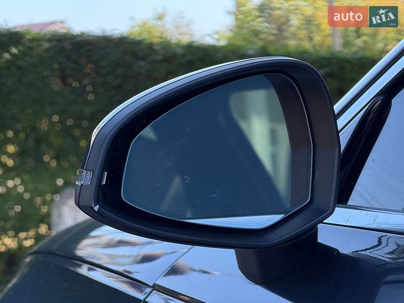 Седан Audi A4 2017 в Стрию
