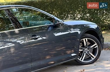 Седан Audi A4 2017 в Стрию