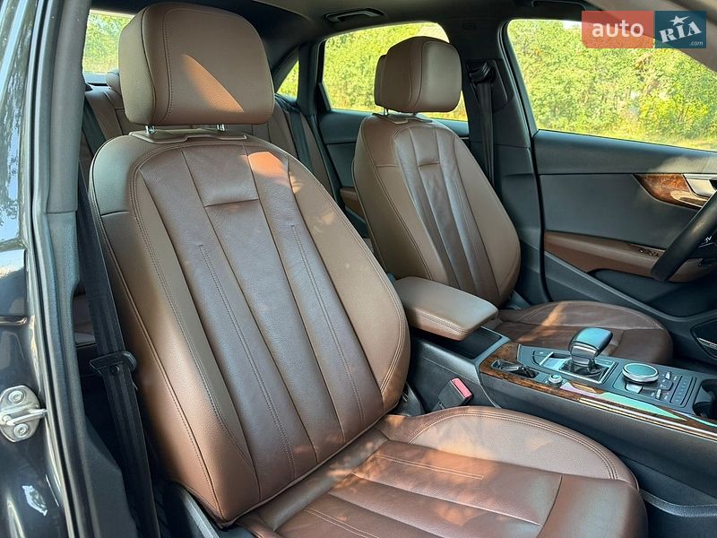 Седан Audi A4 2017 в Стрию