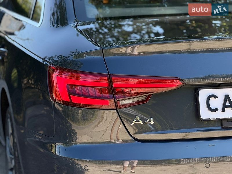 Седан Audi A4 2017 в Стрию