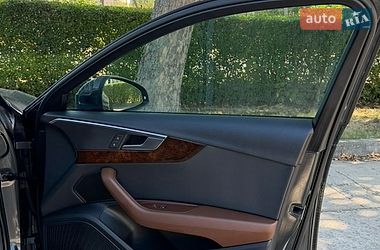 Седан Audi A4 2017 в Стрию