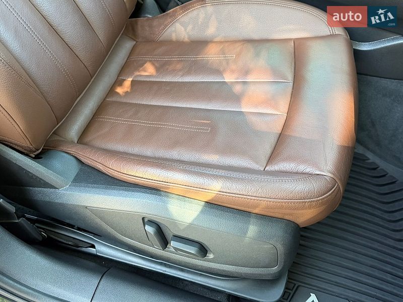 Седан Audi A4 2017 в Стрию