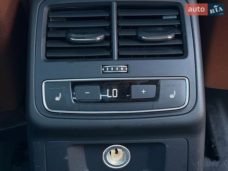 Седан Audi A4 2017 в Стрию