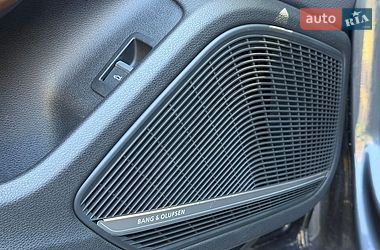 Седан Audi A4 2017 в Стрию