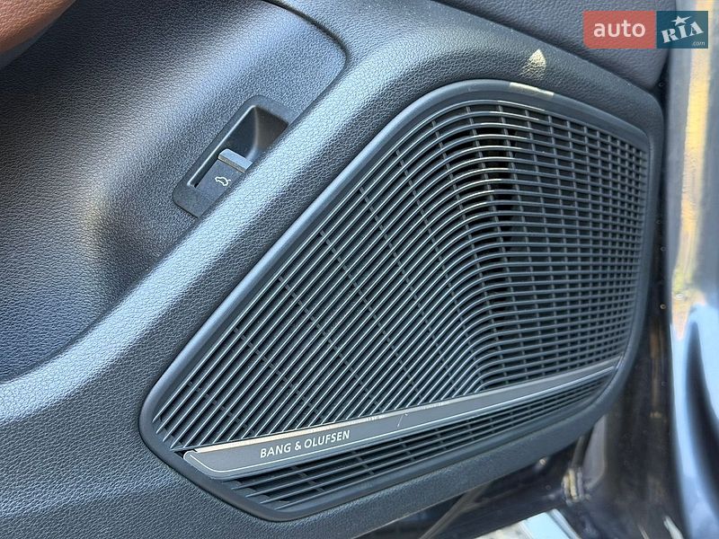 Седан Audi A4 2017 в Стрию