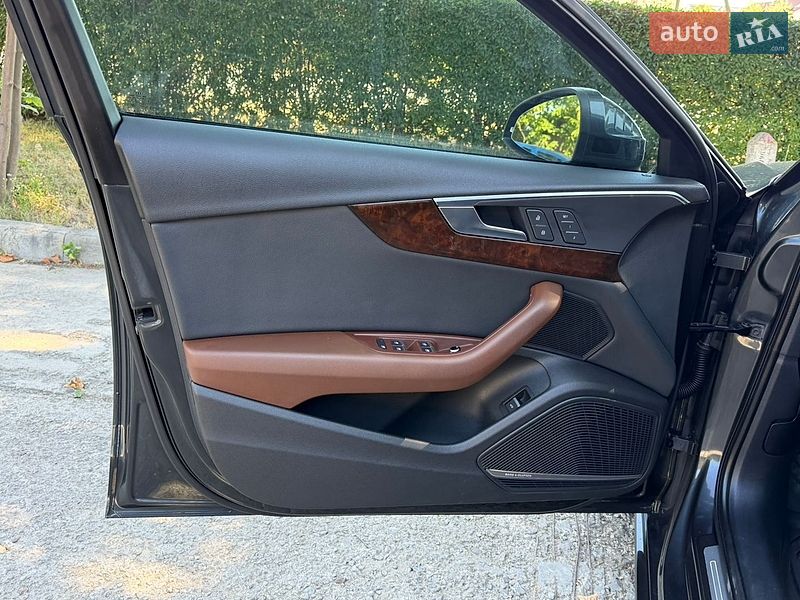 Седан Audi A4 2017 в Стрию