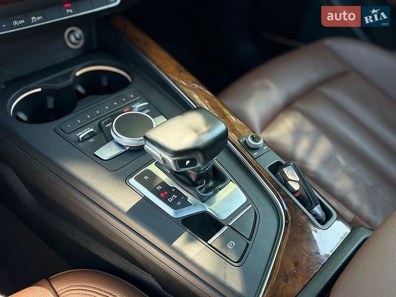 Седан Audi A4 2017 в Стрию