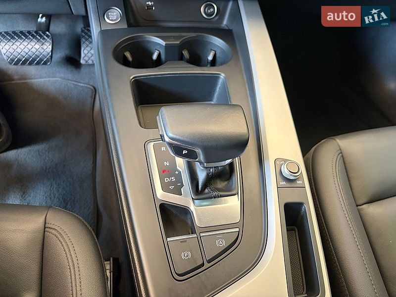 Седан Audi A4 2022 в Борисполі