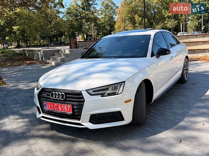Седан Audi A4 2018 в Луцке