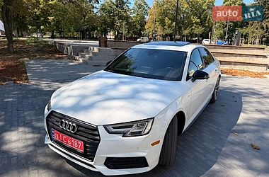 Седан Audi A4 2018 в Луцке