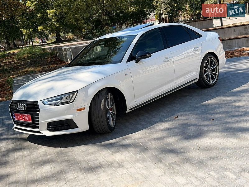 Седан Audi A4 2018 в Луцке