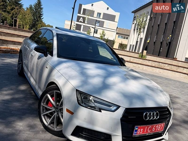 Седан Audi A4 2018 в Луцке