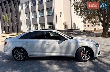Седан Audi A4 2018 в Луцке