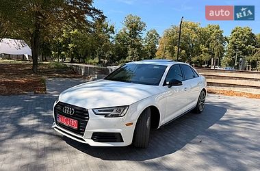 Седан Audi A4 2018 в Луцке