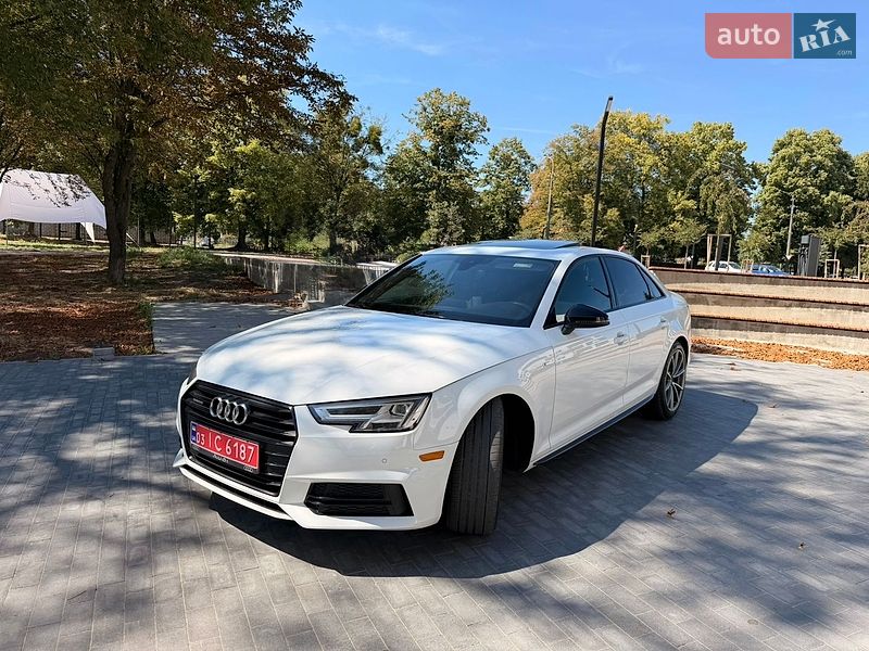 Седан Audi A4 2018 в Луцке