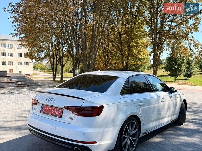 Седан Audi A4 2018 в Луцке