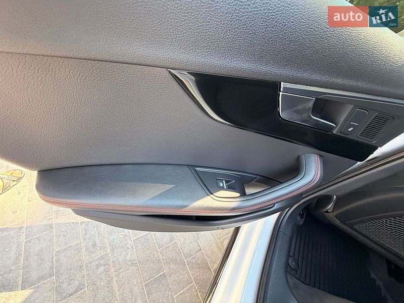 Седан Audi A4 2018 в Луцке