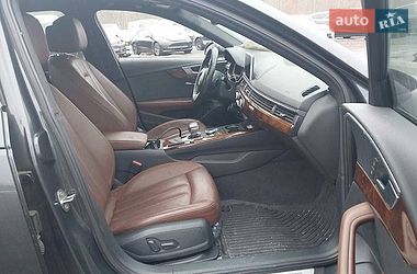 Седан Audi A4 2017 в Стрию