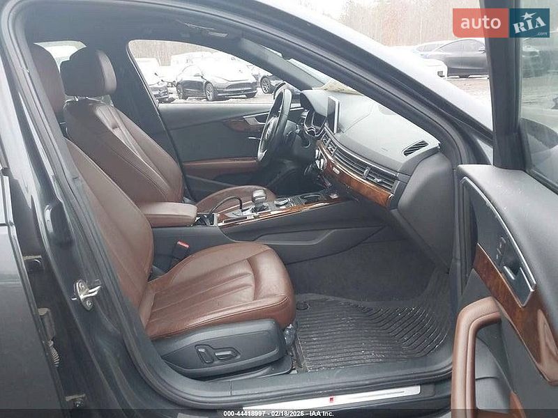 Седан Audi A4 2017 в Стрию