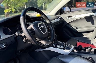 Седан Audi A4 2011 в Запоріжжі