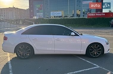 Седан Audi A4 2012 в Києві