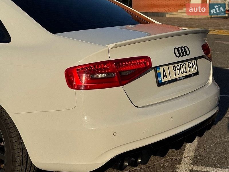 Седан Audi A4 2012 в Києві