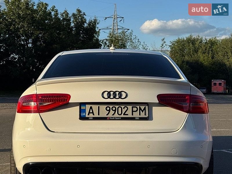 Седан Audi A4 2012 в Києві