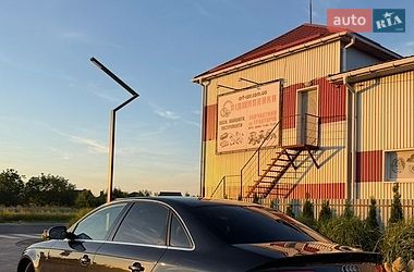 Седан Audi A4 2013 в Луцке