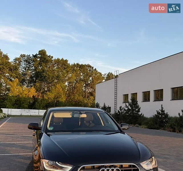 Седан Audi A4 2013 в Луцьку