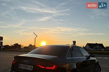 Седан Audi A4 2013 в Луцке