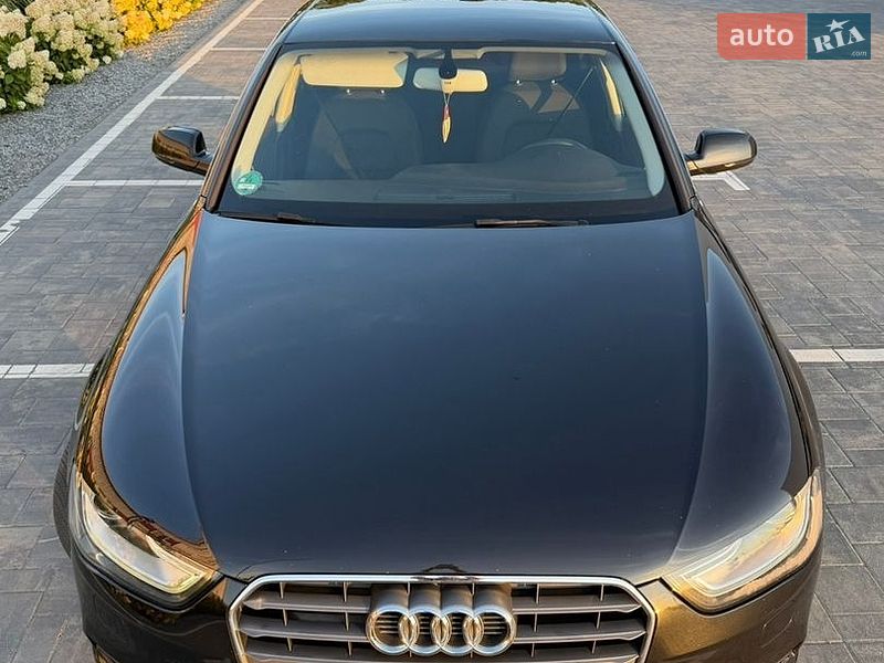 Седан Audi A4 2013 в Луцьку