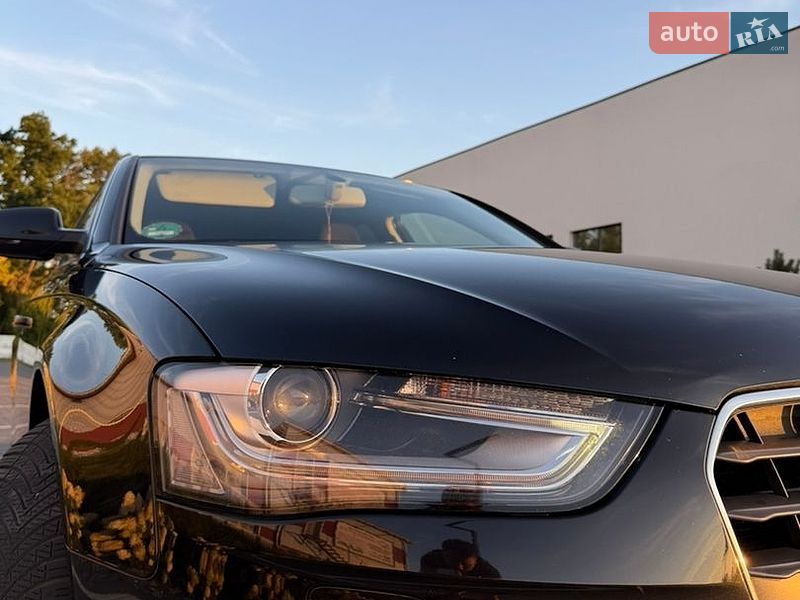 Седан Audi A4 2013 в Луцке